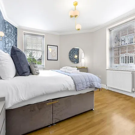 Central Charm: Stylish & Comfy 2Br Flat In Central Londen Buitenkant foto